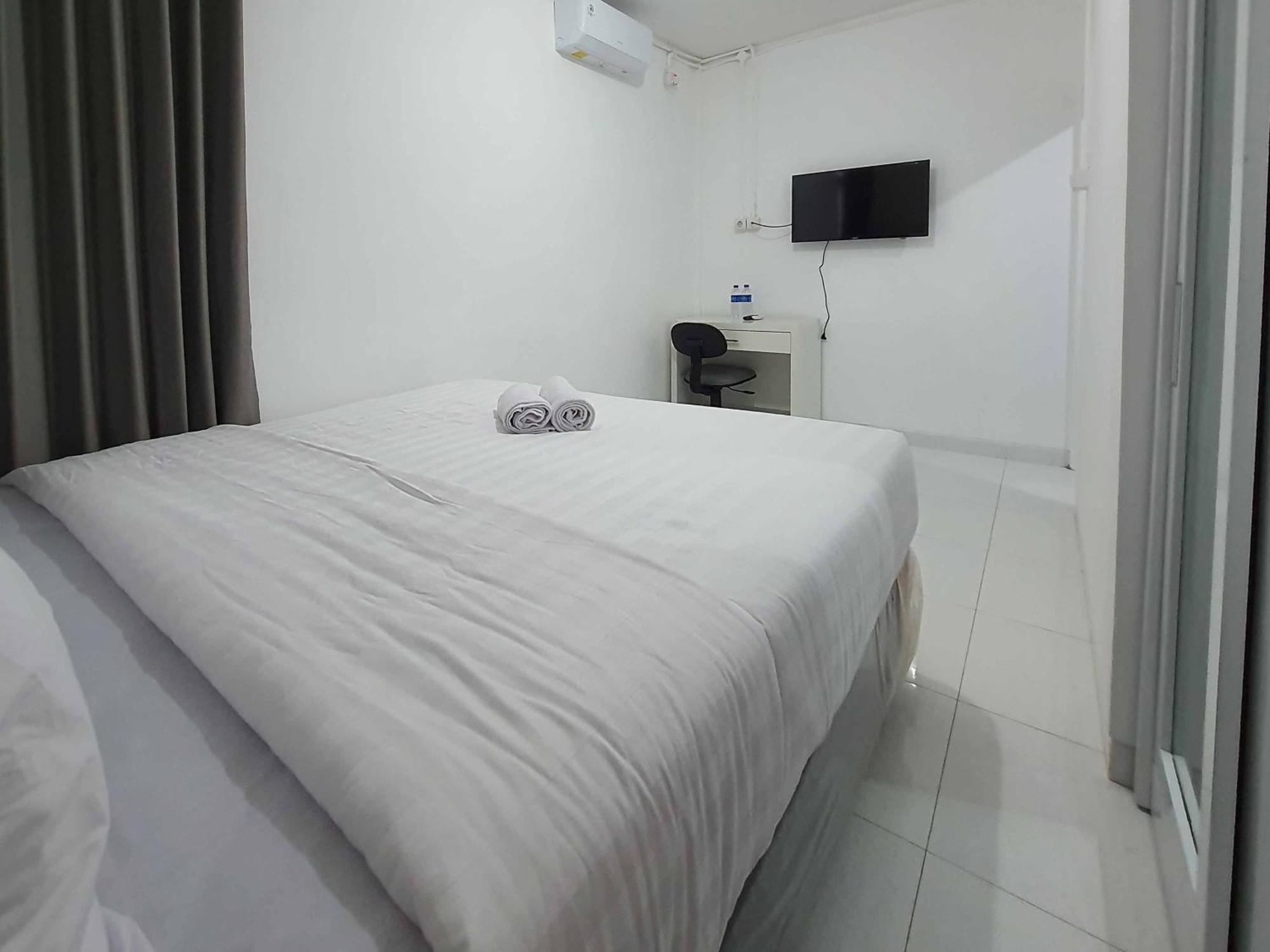 ホテル Reddoorz Syariah At Jalan Godean Ngabean エクステリア 写真